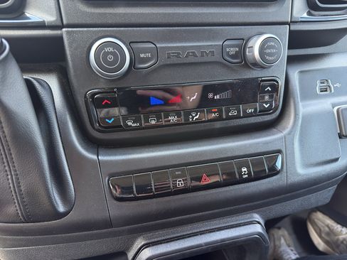 Used 2026 RAM ProMaster 2500 w/ Convenience Group FWD image 21