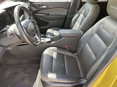Used 2024 Chevrolet Trax ACTIV w/ Sunroof Package FWD image 13