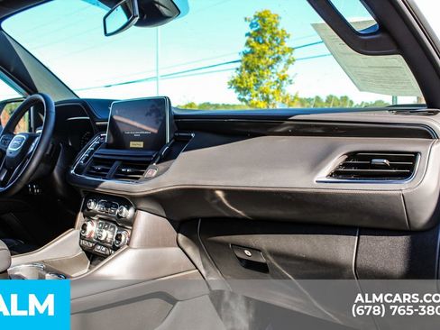 Used 2024 GMC Yukon AT4 image 25