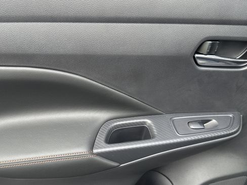 New 2025 Nissan Versa SR w/ Trunk Package image 13