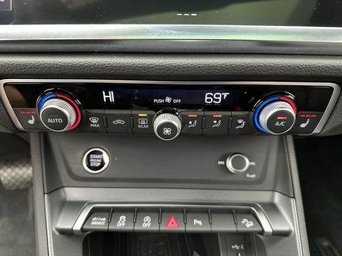 Used 2025 Audi Q3 2.0T Premium w/ Convenience Package image 18