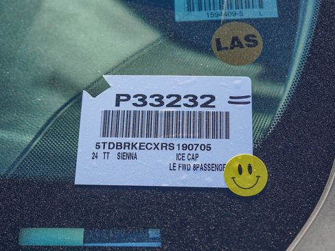 Used 2024 Toyota Sienna LE image 31