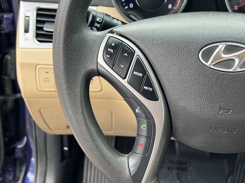 Used 2013 Hyundai Elantra GLS w/ Preferred Pkg FWD image 32