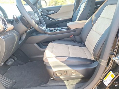 New 2026 Chevrolet Equinox ACTIV w/ Convenience Package III image 7