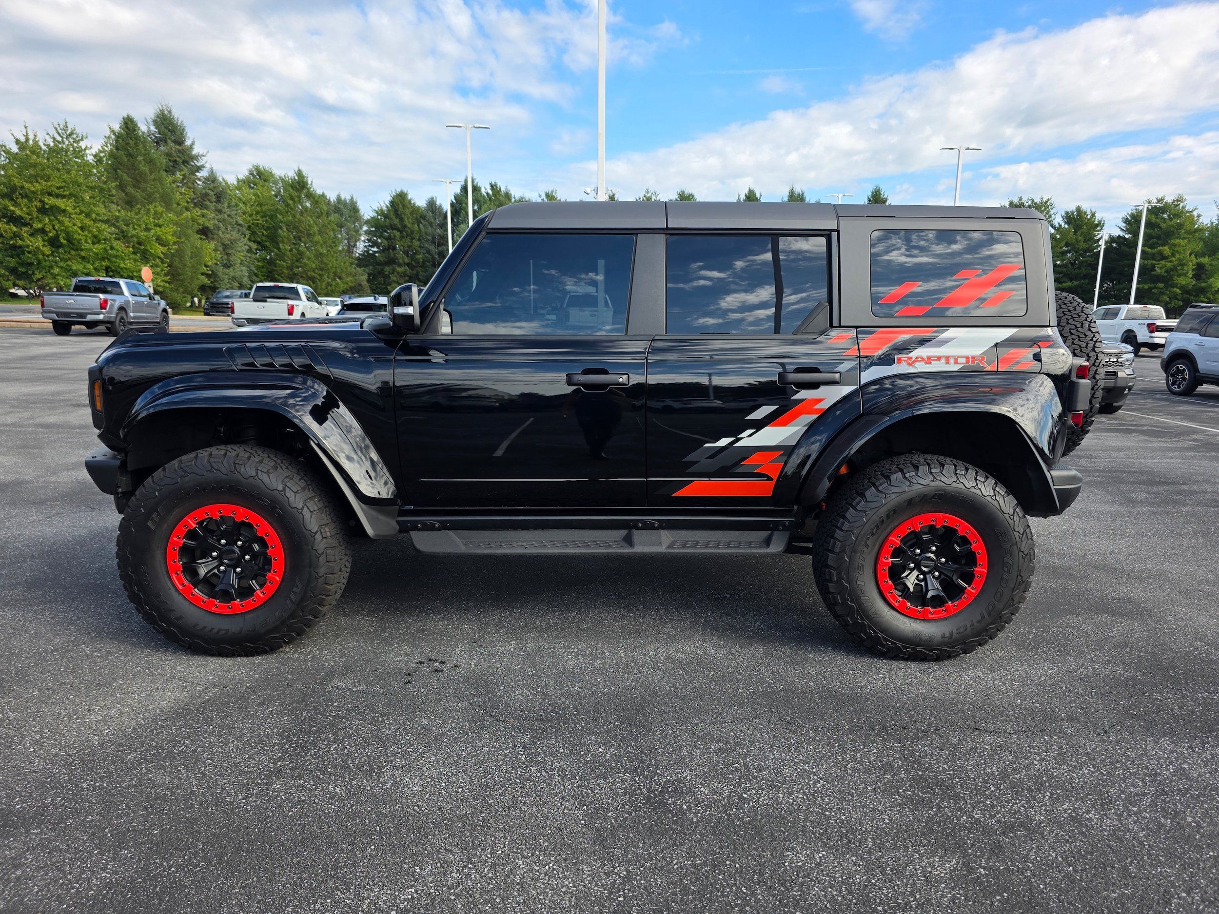 Used 2024 Ford Bronco Raptor AWD/4WD image 2