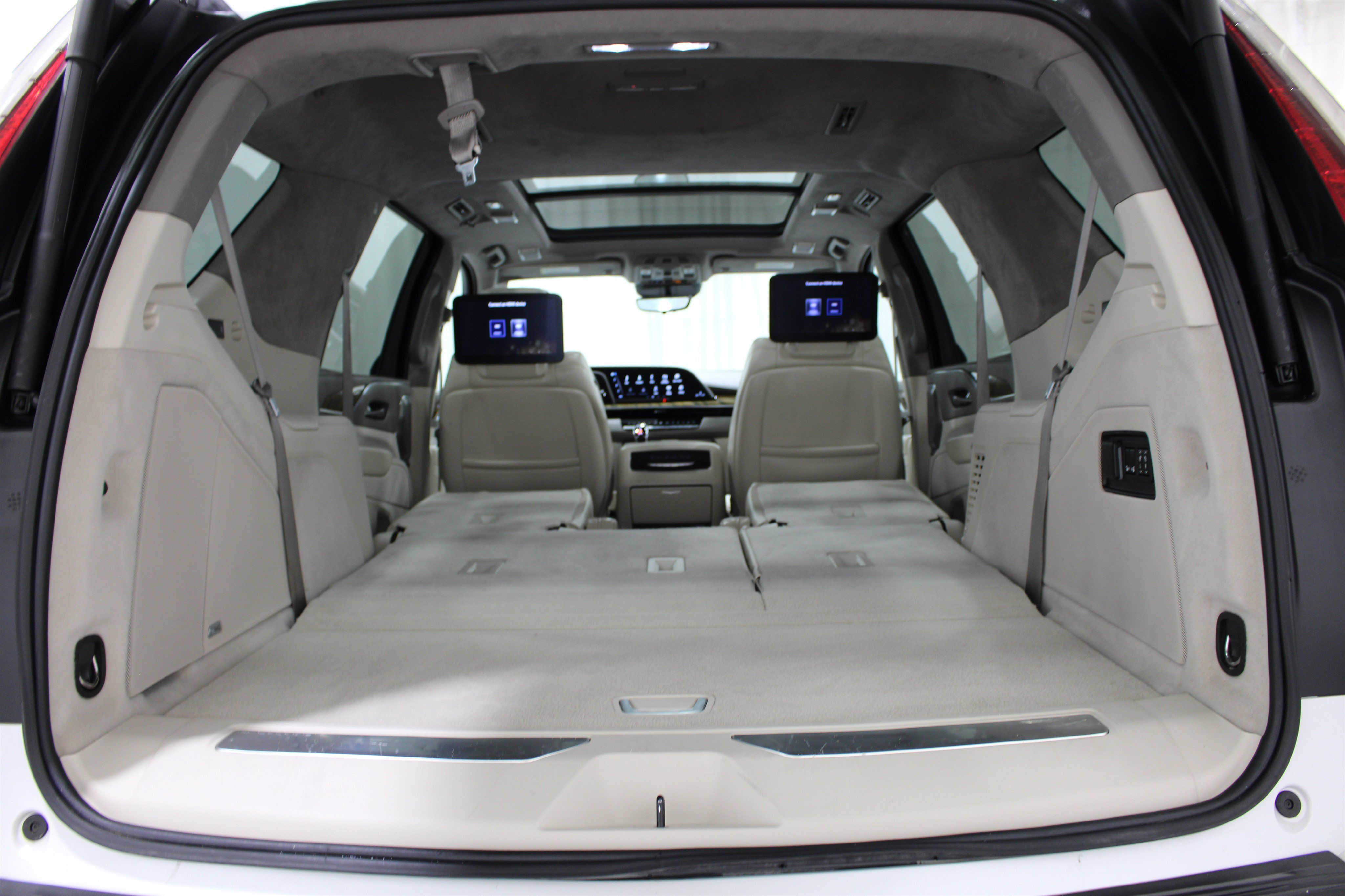 Used 2023 Cadillac Escalade Sport Platinum AWD/4WD image 27