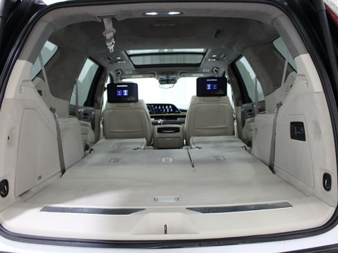 Used 2023 Cadillac Escalade Sport Platinum AWD/4WD image 27
