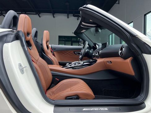 Used 2018 Mercedes-Benz AMG GT C image 3