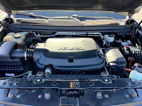 Used 2018 Chevrolet Colorado ZR2 w/ ZR2 Midnight Special Edition AWD/4WD image 9