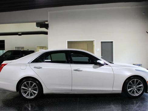 Used 2018 Cadillac CTS Luxury RWD image 2