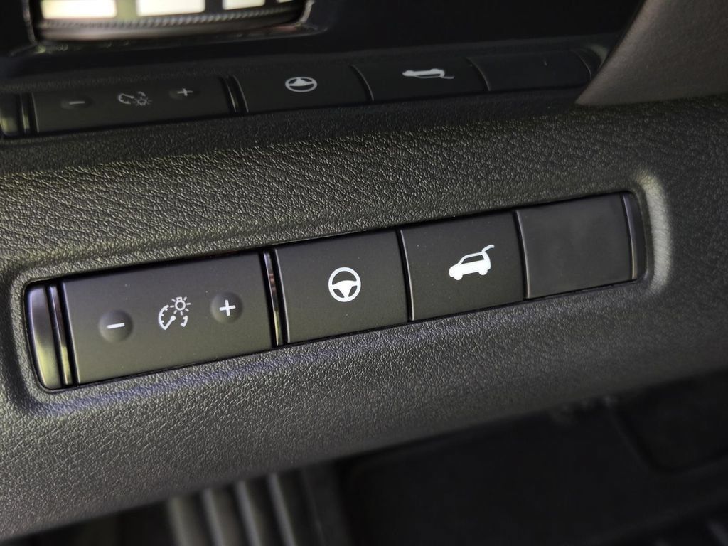 New 2026 Nissan Pathfinder SV FWD image 19