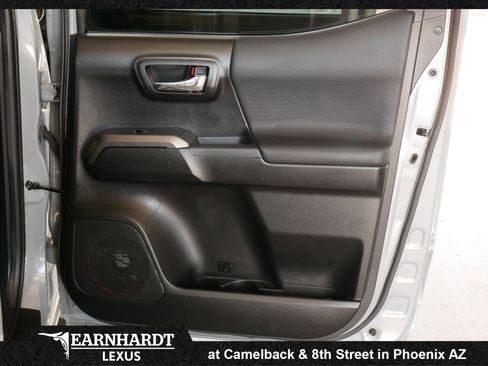Used 2021 Toyota Tacoma TRD Off-Road w/ TRD Premium Off Road Package AWD/4WD image 18