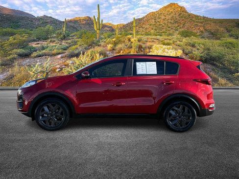 Used 2022 Kia Sportage Nightfall Edition image 8