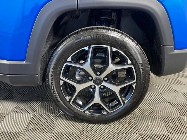 Used 2026 Jeep Compass Limited AWD/4WD image 10