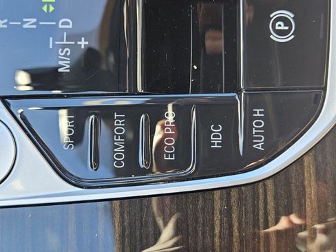 Used 2023 BMW X5 xDrive40i w/ Premium Package image 22