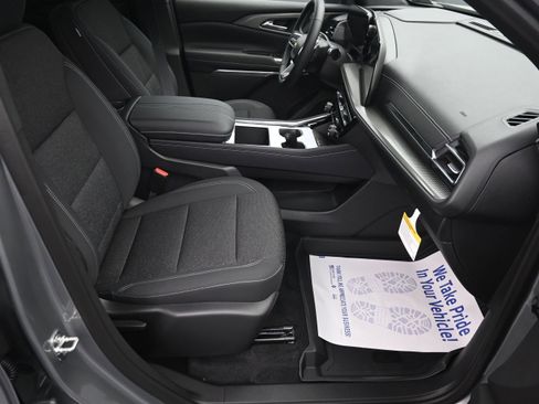 New 2026 Chevrolet Traverse LT w/ Driver Confidence Package FWD image 35