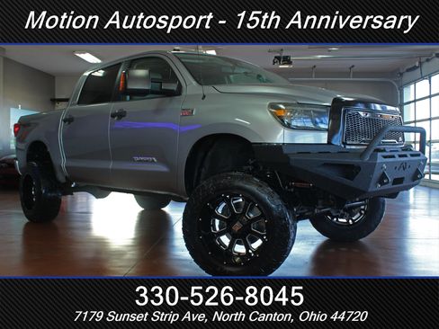 Used 2012 Toyota Tundra 4x4 CrewMax image 2