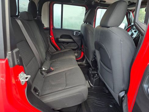 Used 2020 Jeep Gladiator Overland image 14