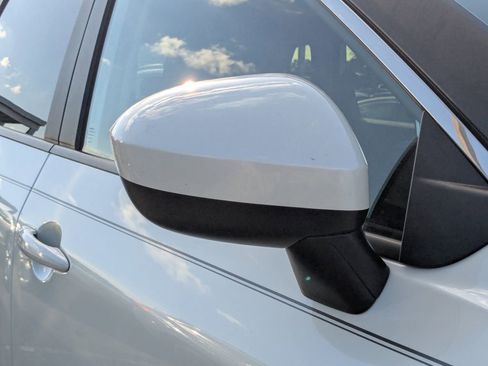 Used 2023 Nissan Rogue SV image 10