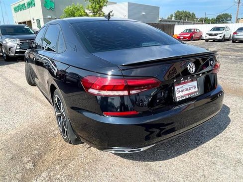 Used 2022 Volkswagen Passat 2.0T R-Line image 4
