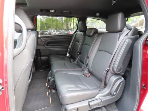 Certified 2025 Honda Odyssey Sport-L image 14