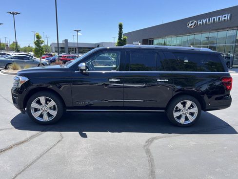 Used 2023 Ford Expedition Max Platinum AWD/4WD image 12