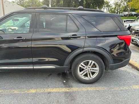 Used 2021 Ford Explorer XLT w/ Class III Trailer Tow Package AWD/4WD image 2