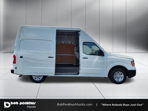 Used 2020 Nissan NV 2500 SV RWD image 31