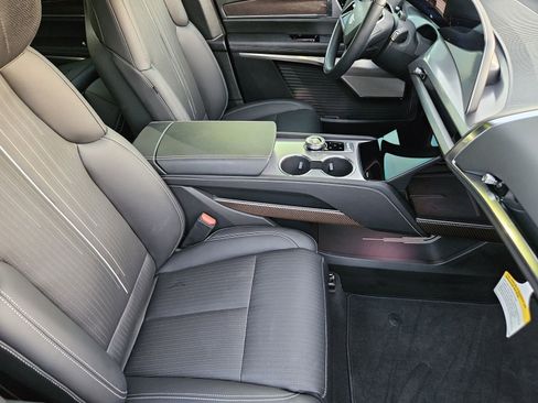 New 2026 Cadillac Vistiq Sport image 15