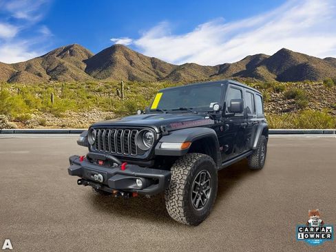 Certified 2025 Jeep Wrangler Unlimited Rubicon w/ Convenience Group AWD/4WD image 2
