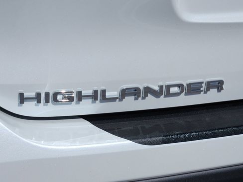 New 2026 Toyota Highlander XLE AWD/4WD image 11