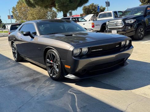 Used 2014 Dodge Challenger SRT8 Core w/ Satin Vapor Edition image 5