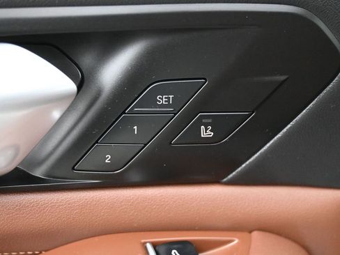 Used 2025 BMW X5 xDrive40i AWD/4WD image 5
