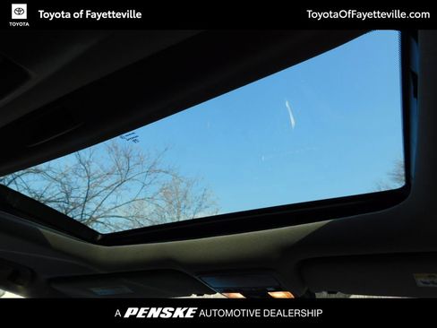 Used 2024 Honda Odyssey Elite image 7