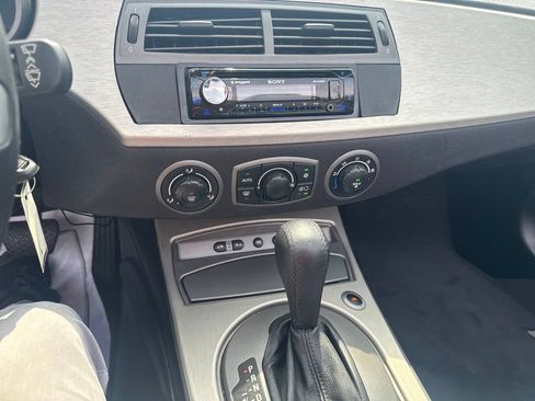 Used 2004 BMW Z4 2.5i RWD image 17