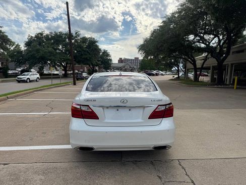 Used 2011 Lexus LS 460 w/ Comfort Pkg RWD image 5