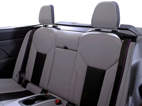 Used 2025 BMW M4 xDrive Competition image 16