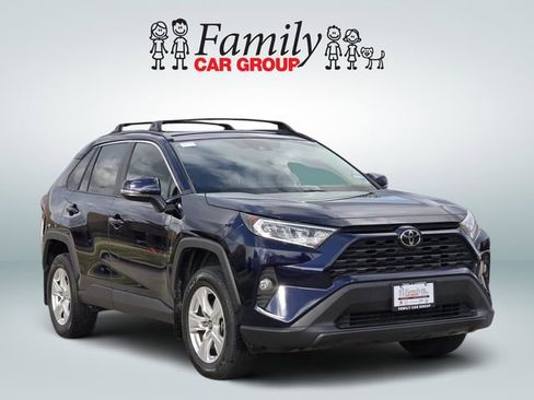 Used 2019 Toyota RAV4 XLE image 2
