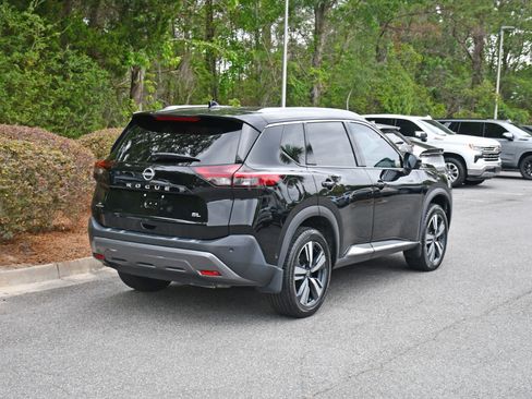 Used 2023 Nissan Rogue SL w/ SL Premium Package FWD image 4