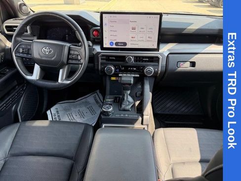 Used 2025 Toyota 4Runner TRD Off-Road Premium AWD/4WD image 13