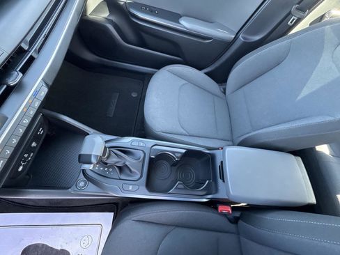 Used 2025 Kia K4 FWD image 24