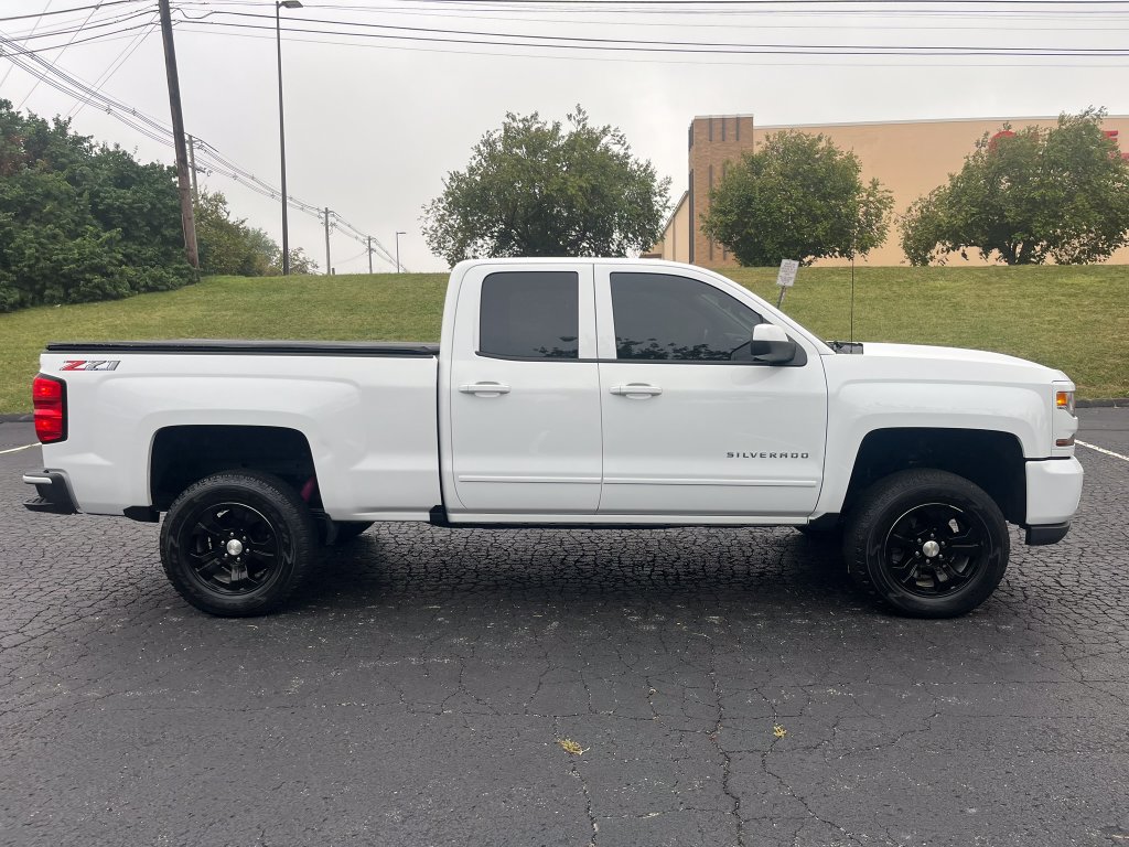 Used 2019 Chevrolet Silverado 1500 LT w/ All Star Edition AWD/4WD image 4