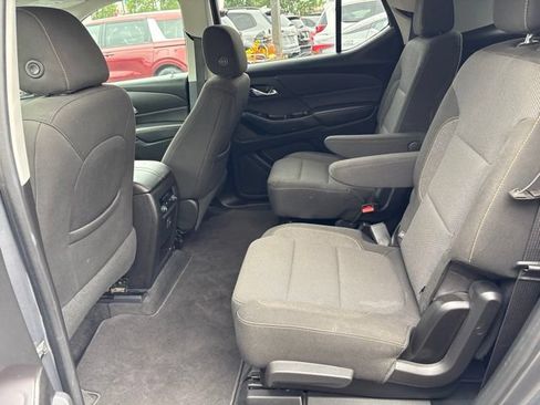Used 2020 Chevrolet Traverse LT FWD image 27