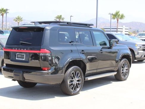 Certified 2024 Lexus GX 550 w/ Cold Area Package AWD/4WD image 21