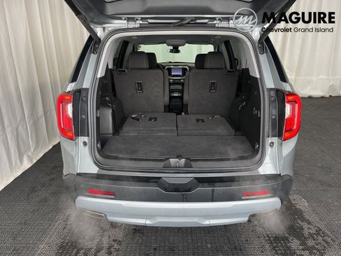 Used 2023 GMC Acadia SLE w/ Driver Convenience Package image 24