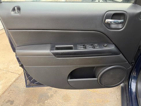 Used 2016 Jeep Patriot High Altitude image 12