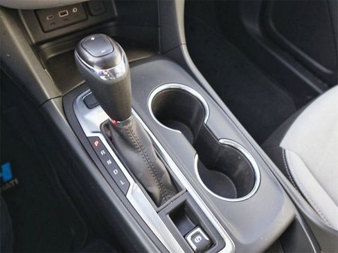 Used 2020 Chevrolet Equinox LS w/ LS Convenience Package image 23