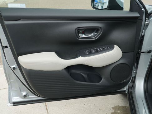 New 2027 Honda HR-V LX image 13