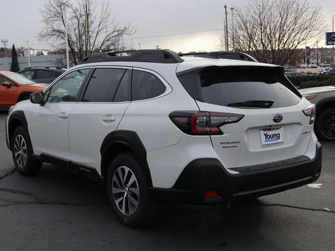 Certified 2025 Subaru Outback Premium w/ Popular Package #1A image 5