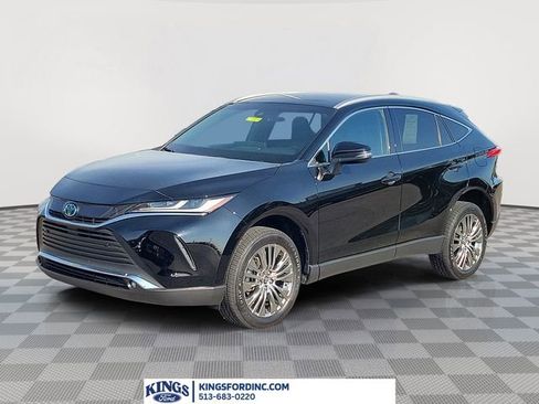 Used 2023 Toyota Venza XLE AWD/4WD image 1